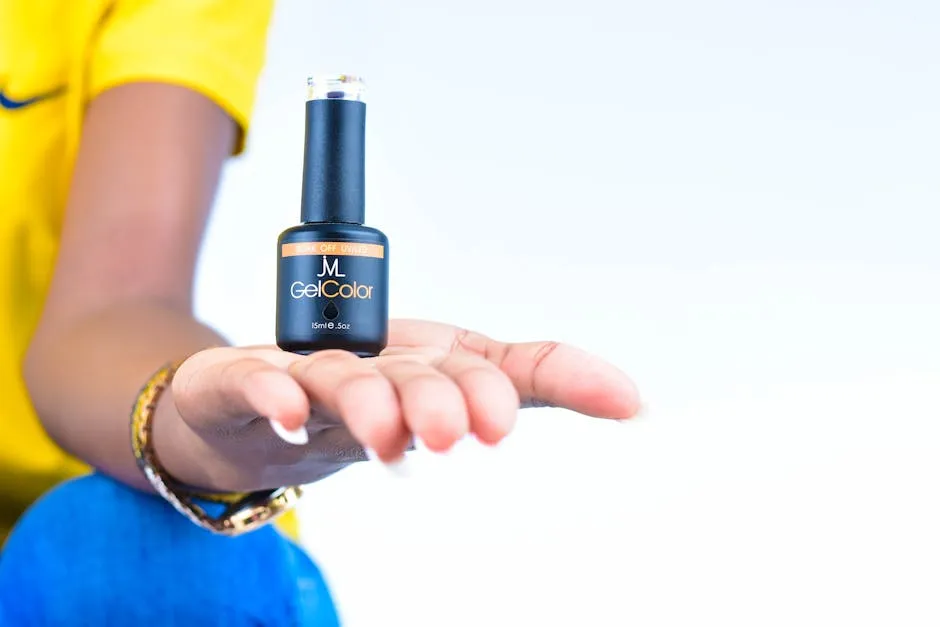Gelnegle med naturlig finish sammenlignet med akryl