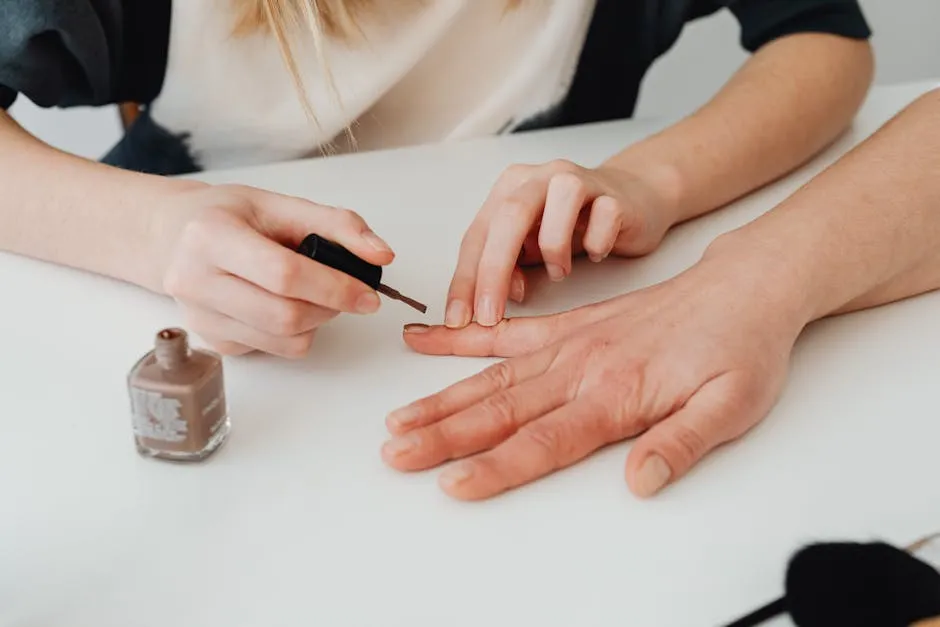 Verktøy og materialer for ombre negler hjemme